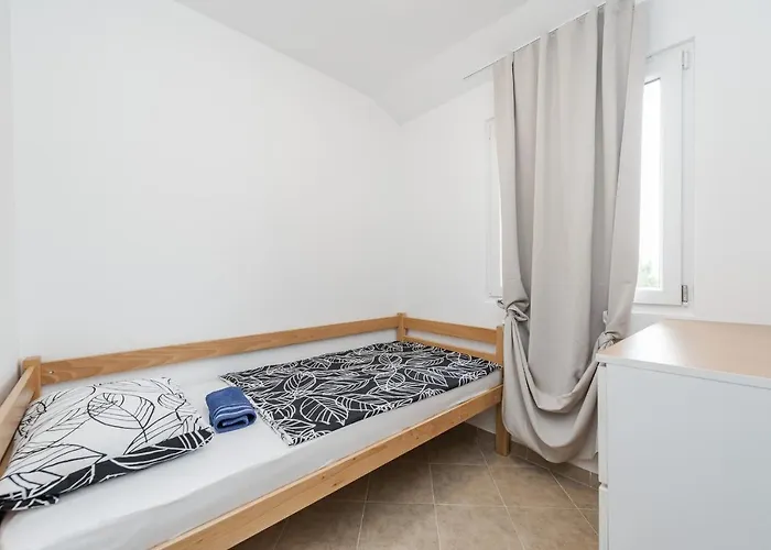 By The Sea - 18563 Apartman *