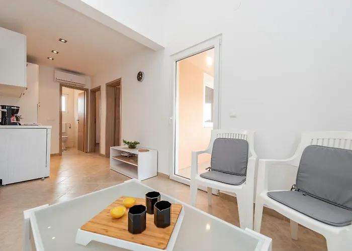 Apartman By The Sea - 18563 Vir