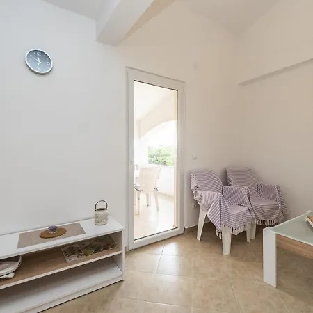 By The Sea - 18563 Apartment Vir