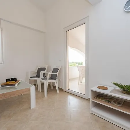 By The Sea - 18563 Apartment