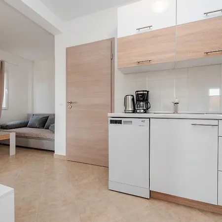 Apartment By The Sea - 18563